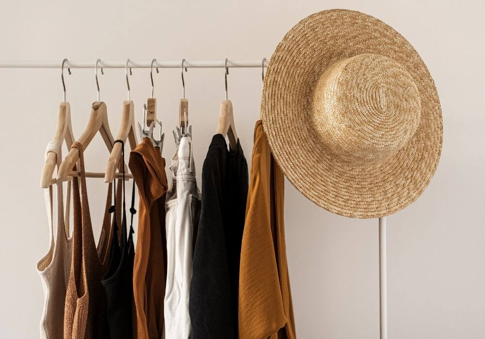 How to Build the Perfect Capsule Wardrobe For a Stay at Home Mom